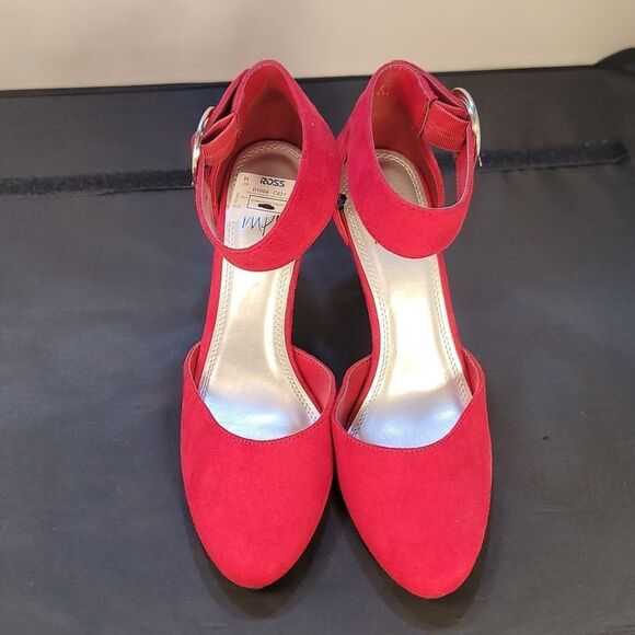 BRAND NEW IMPO ANKLE STRAP CLOSED TOE ROUND-TOE PUMP - Picture 2 of 16